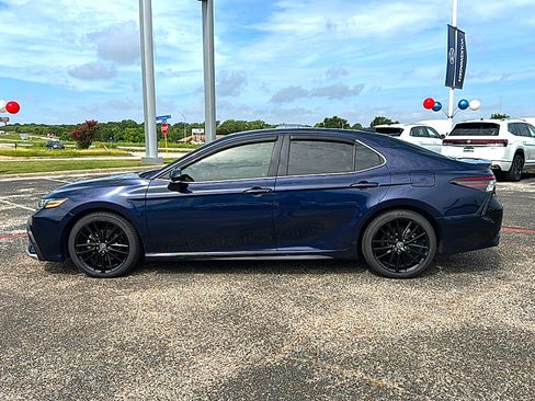 Used 2021 Toyota Camry XSE FWD image 5