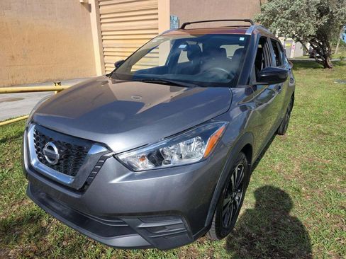 Certified 2019 Nissan Kicks SV w/ Exterior Package image 1