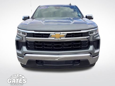 Used 2025 Chevrolet Silverado 1500 LT AWD/4WD image 2