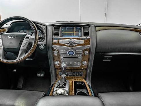 Used 2017 INFINITI QX80 4WD w/ Driver Assistance Package image 32