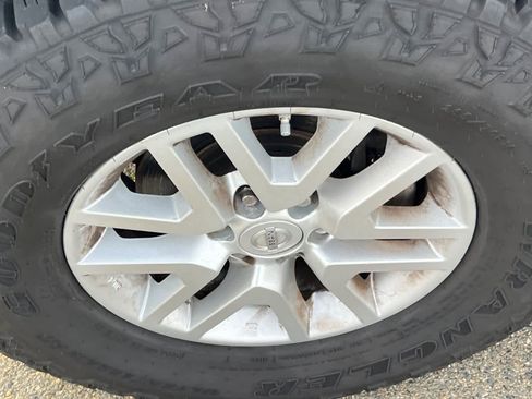 Used 2017 Nissan Frontier SV image 22