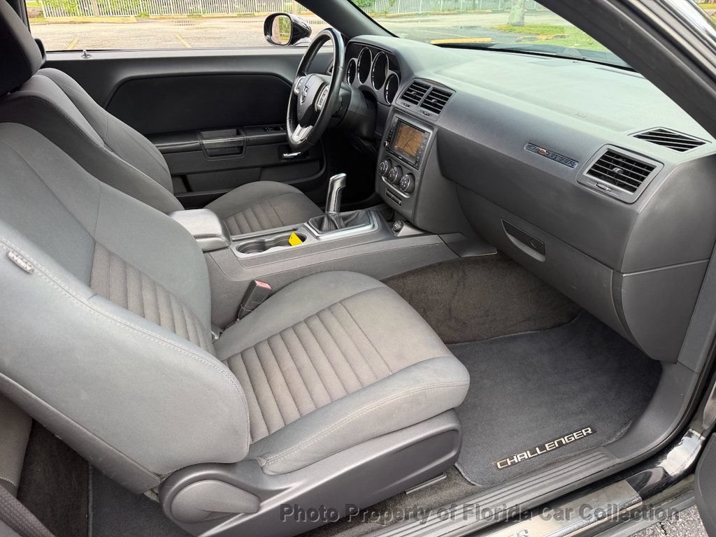 Used 2012 Dodge Challenger R/T RWD image 31