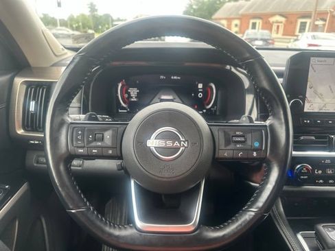 Used 2023 Nissan Pathfinder Platinum AWD/4WD image 33
