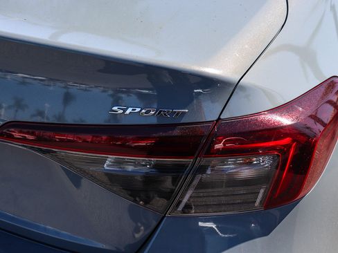 Used 2025 Honda Civic Sport image 9