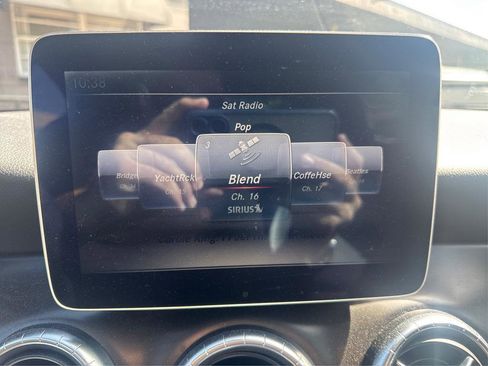 Used 2018 Mercedes-Benz CLA 250 4MATIC image 12