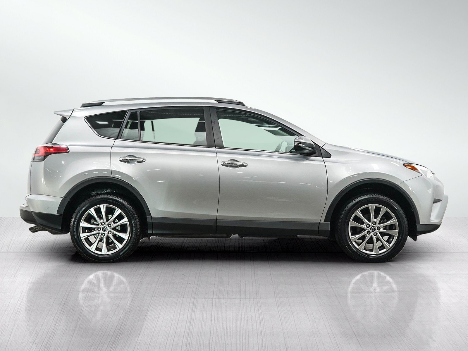 Used 2018 Toyota RAV4 Limited w/ All Weather Liner Package AWD/4WD image 6