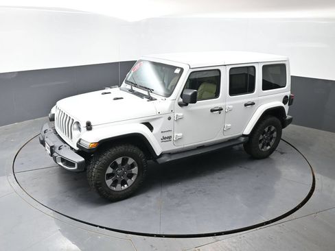 Used 2018 Jeep Wrangler Unlimited Sahara AWD/4WD image 41