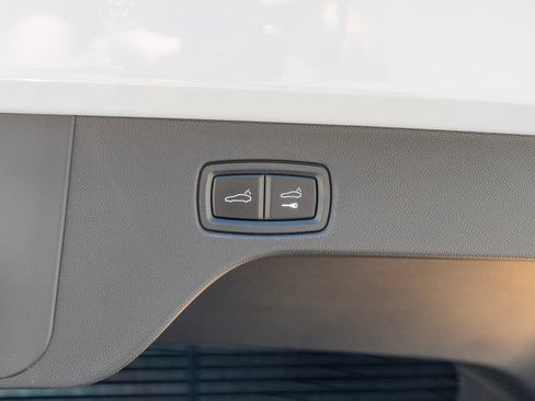 Used 2024 Porsche Macan 4 Electric AWD/4WD image 35