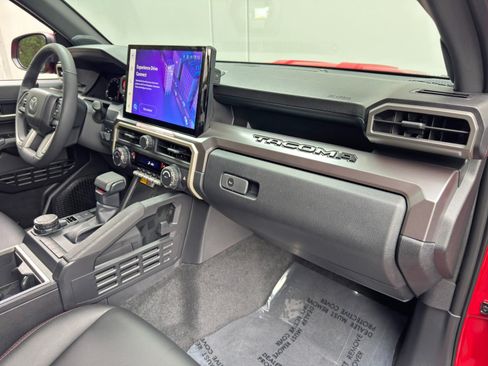 Used 2025 Toyota Tacoma TRD Sport w/ TRD Sport Upgrade Package AWD/4WD image 14