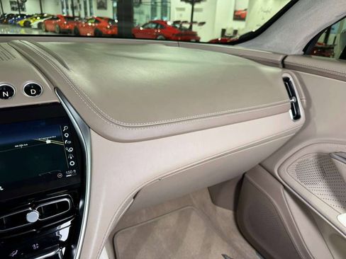 Used 2021 Aston Martin DBX image 35