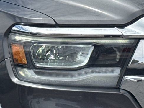 Used 2020 RAM 1500 Laramie AWD/4WD image 18