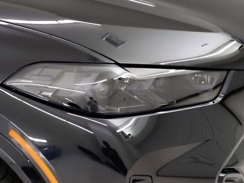 New 2026 BMW X5 sDrive40i w/ M Sport Package image 3