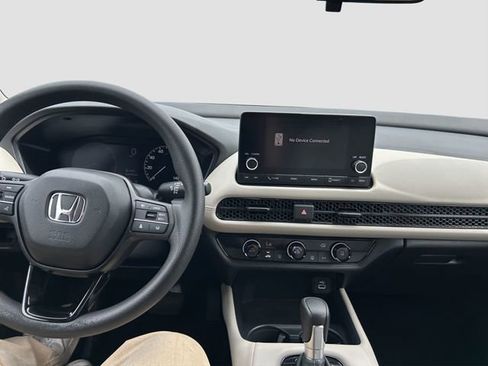 Used 2023 Honda HR-V LX image 11