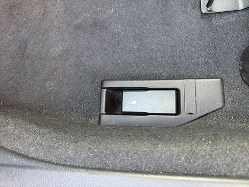 Used 2020 Subaru Crosstrek 2.0i Premium image 20