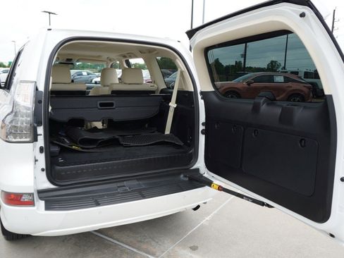 Certified 2023 Lexus GX 460 Premium AWD/4WD image 39