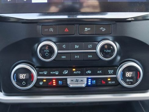 Used 2024 Ford Expedition Max XLT image 26