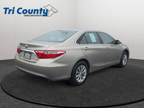 Certified 2017 Toyota Camry LE image 8