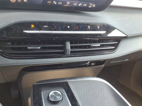 Used 2025 Buick Enclave Preferred w/ Trailering Package, 5000 lbs. AWD/4WD image 20
