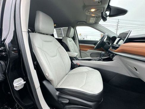 Certified 2022 Jeep Compass Limited image 25