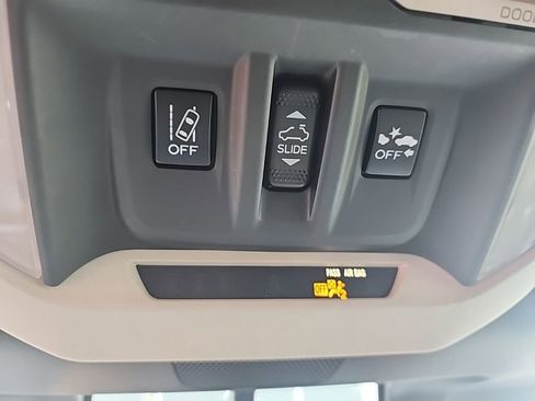 Used 2023 Subaru Forester Limited AWD/4WD image 9