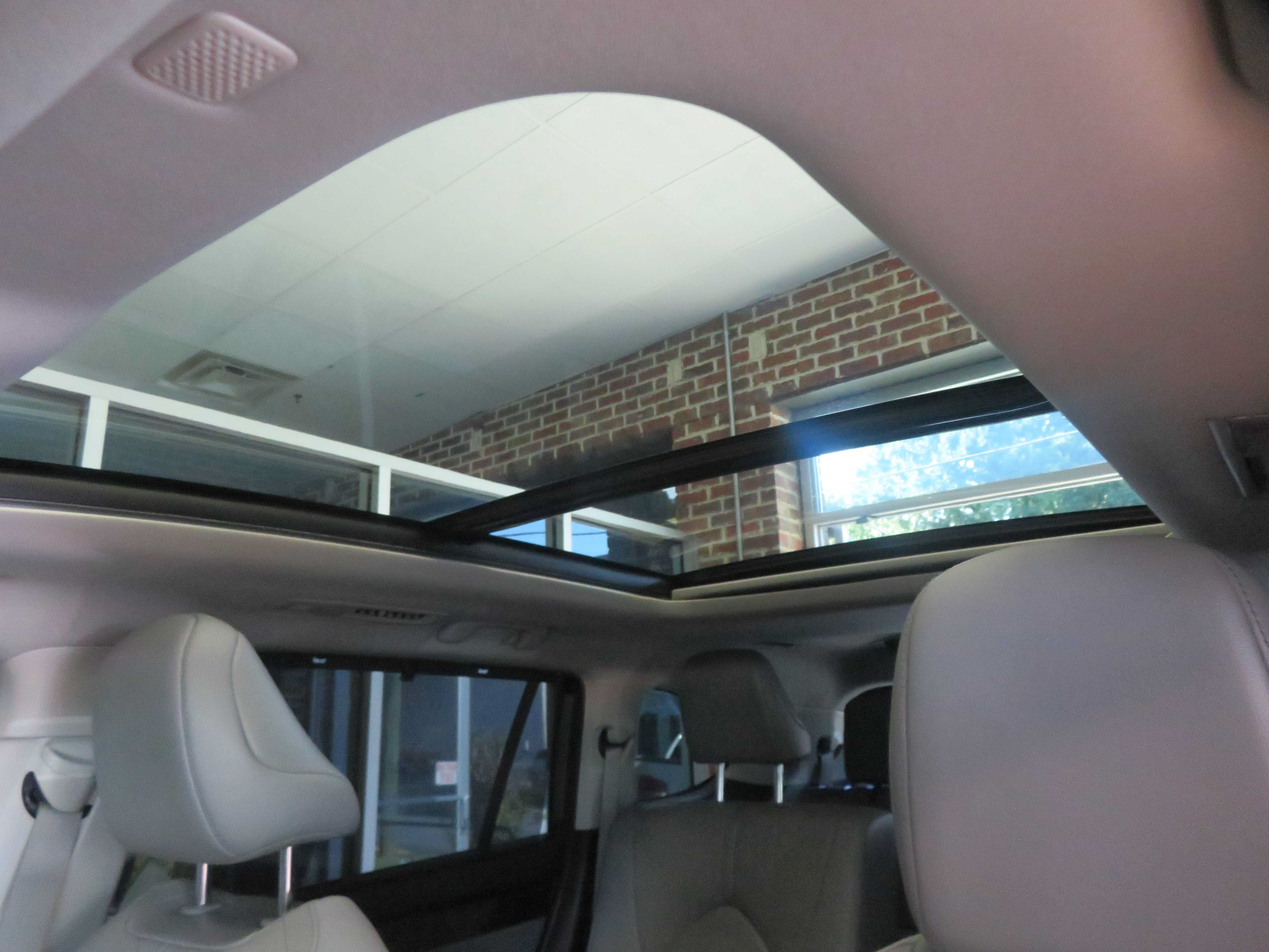 Used 2021 Toyota Highlander Platinum FWD image 59