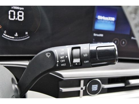 Used 2025 Hyundai Santa Fe SEL AWD/4WD image 18