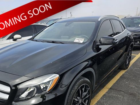 Used 2017 Mercedes-Benz GLA 250 w/ Premium Package image 1