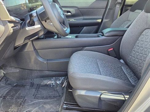 Used 2025 Nissan Kicks SV image 15