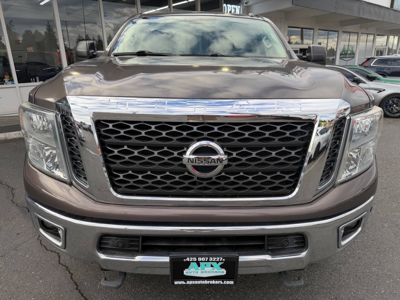 Used 2017 Nissan Titan SV AWD/4WD image 13