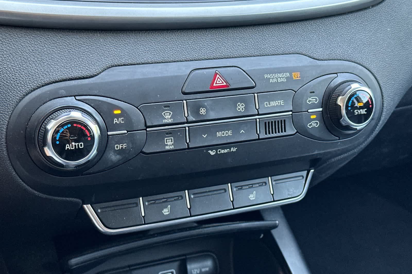 Used 2017 Kia Sorento FWD w/ LX Convenience Package image 22