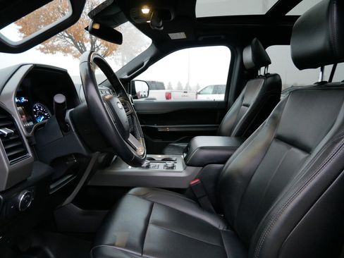 Used 2021 Ford Expedition XLT w/ Black Accent Package image 9