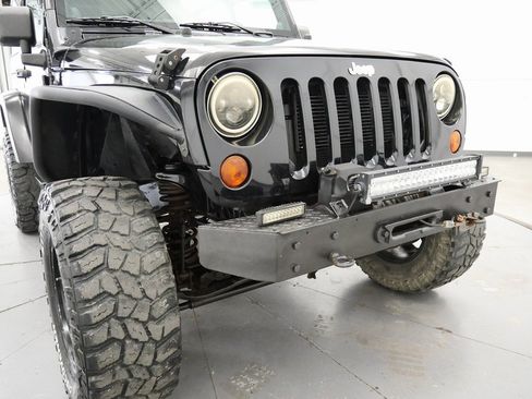 Used 2012 Jeep Wrangler Sahara w/ Dual Top Group image 34