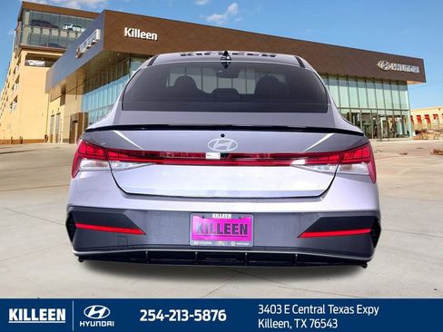 New 2025 Hyundai Elantra SEL image 7