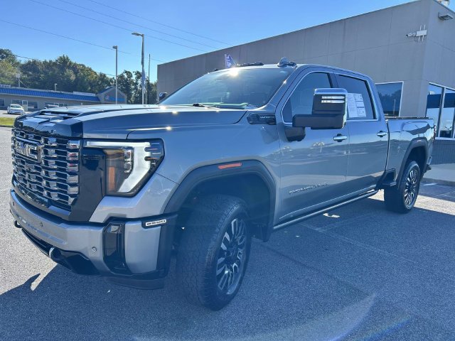 Used 2025 GMC Sierra 2500 Denali Ultimate w/ Max Trailering Package AWD/4WD image 11