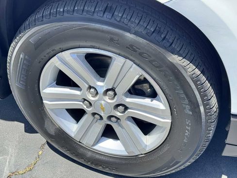 Used 2014 Chevrolet Traverse LT FWD image 18