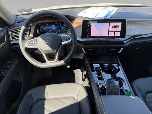New 2026 Volkswagen Atlas SE image 11