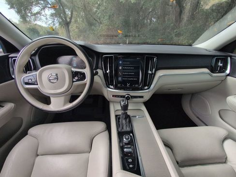 Used 2020 Volvo S60 T5 Inscription w/ Protection Package Premier image 28