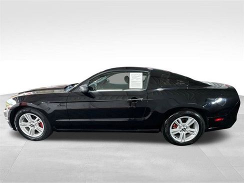 Used 2013 Ford Mustang Coupe RWD image 8
