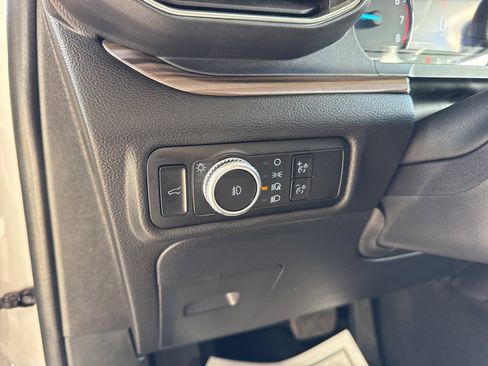 Certified 2022 Ford Explorer Limited w/ Limited Technology Package image 26