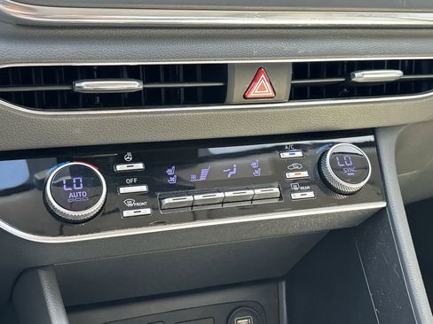 Used 2023 Hyundai Sonata Limited image 19