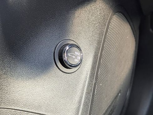 Used 2021 Buick Envision Preferred image 29