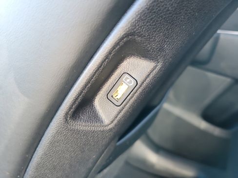 Used 2021 Kia Sorento S image 33