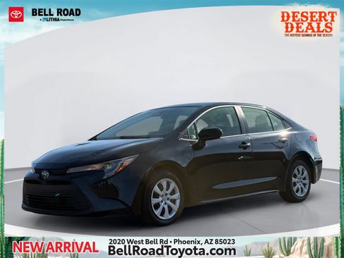 Used 2024 Toyota Corolla LE FWD image 1