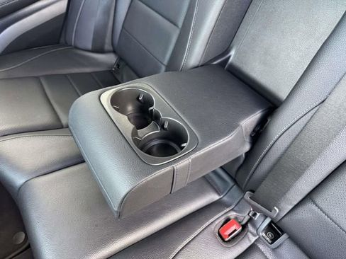 Used 2022 Mercedes-Benz GLE 450 4MATIC image 7