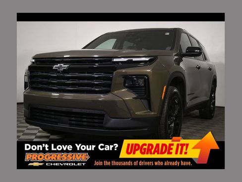 Used 2024 Chevrolet Traverse LT w/ Enhanced Driving Package FWD image 1