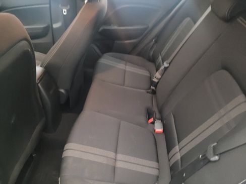 Used 2020 Hyundai Venue SEL w/ Convenience + Premium Package FWD image 18