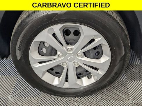 Certified 2025 Chevrolet Trax LS w/ Driver Confidence Package FWD image 8