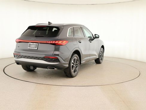 New 2025 Audi Q5 Premium image 6