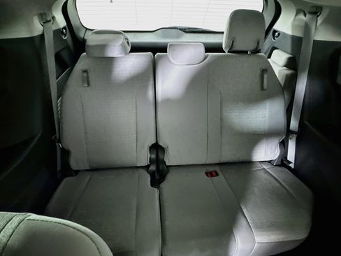 Certified 2025 Toyota Sienna LE FWD image 26