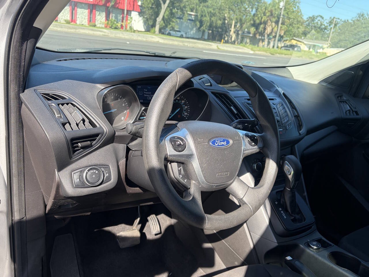 Used 2015 Ford Escape S FWD image 9